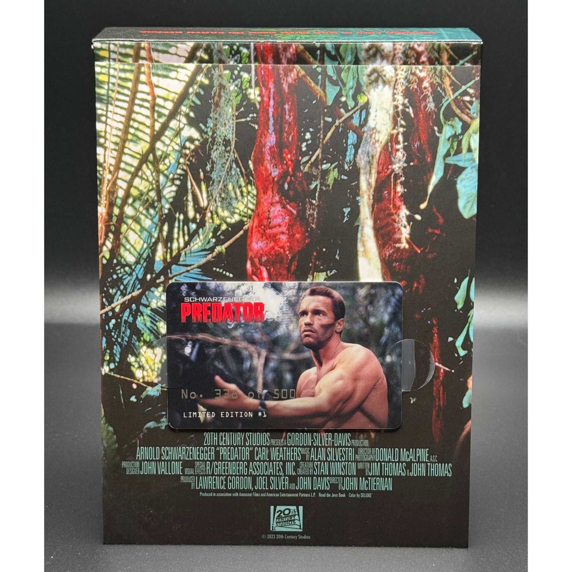 Predator Full Slip XL Limited Collector's Edition with Lenticular 3D Magnet and Steelbook.